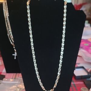 Pretty Bird Gold Twisted Necklace